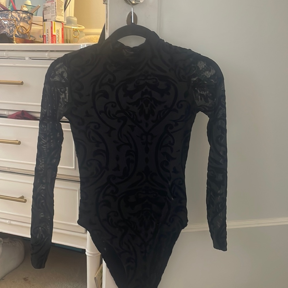 Aqua - XS black velvet patterned bodysuit with high neck and mesh long sleeve